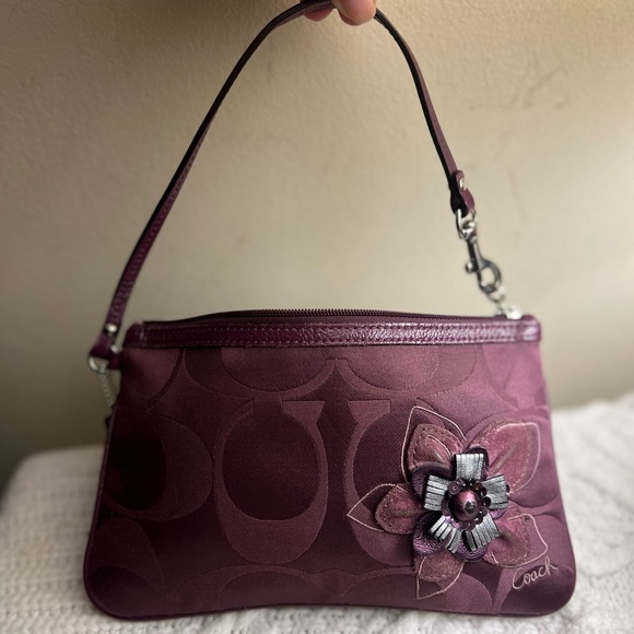 Coach Handbags - Coach Burgundy Floral Appliqué Wristlet 🌺LIKE NEW